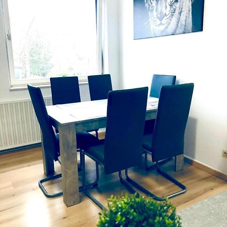 Wohnung Mit Neuem Bad Und Kueche เกลเซนเคียร์เคน ภายนอก รูปภาพ