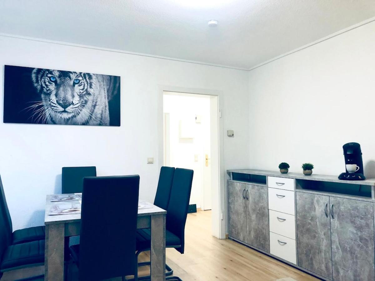 Wohnung Mit Neuem Bad Und Kueche เกลเซนเคียร์เคน ภายนอก รูปภาพ